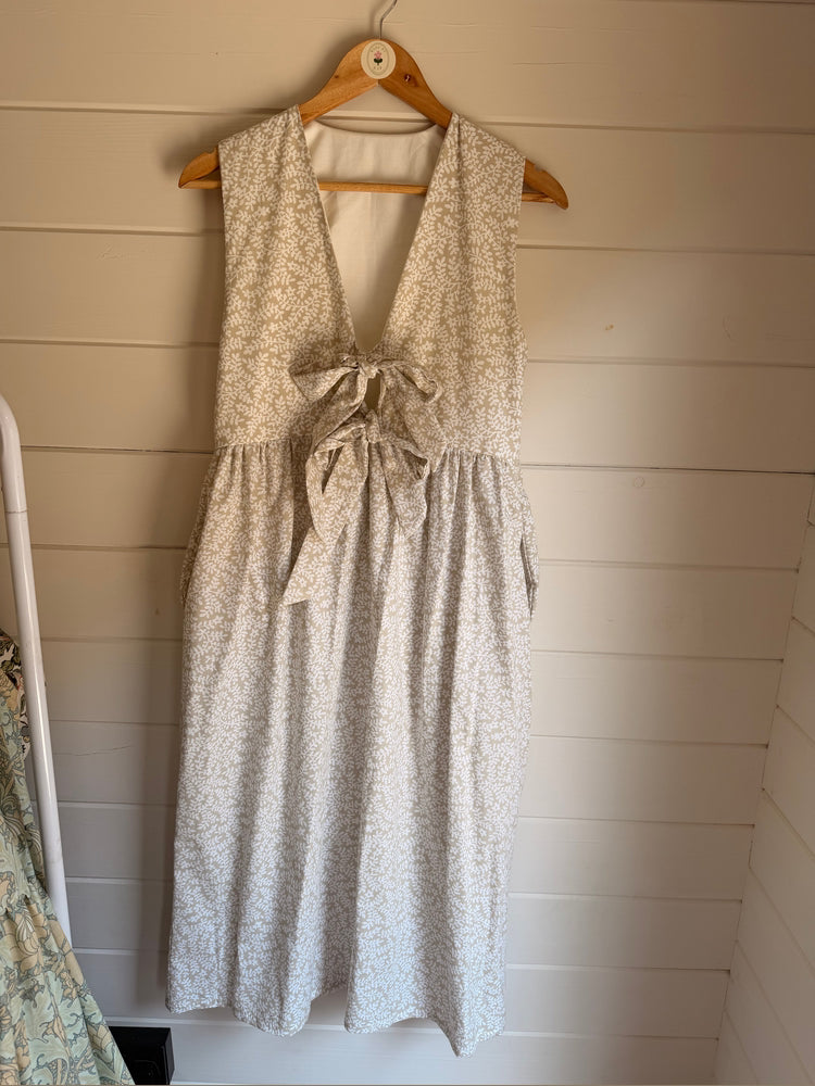 Devizes dress size 8