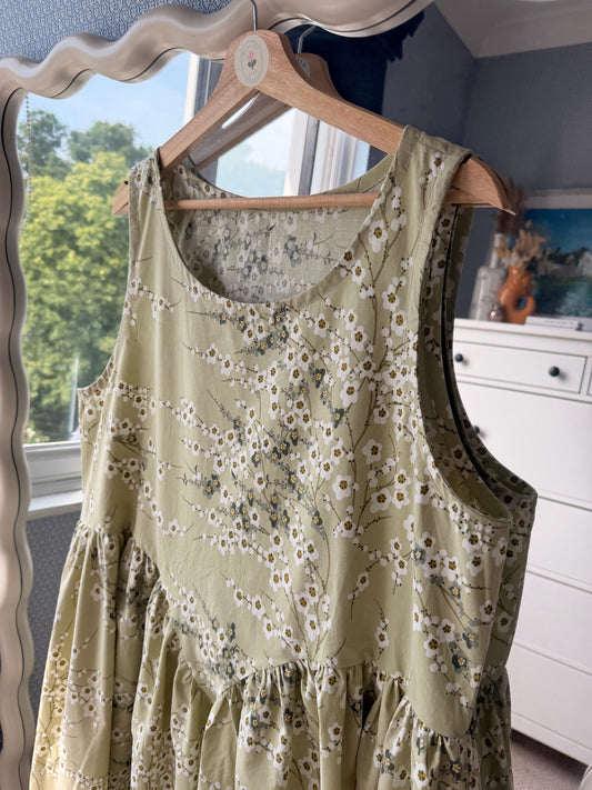 Shaftesbury dress size 16/18