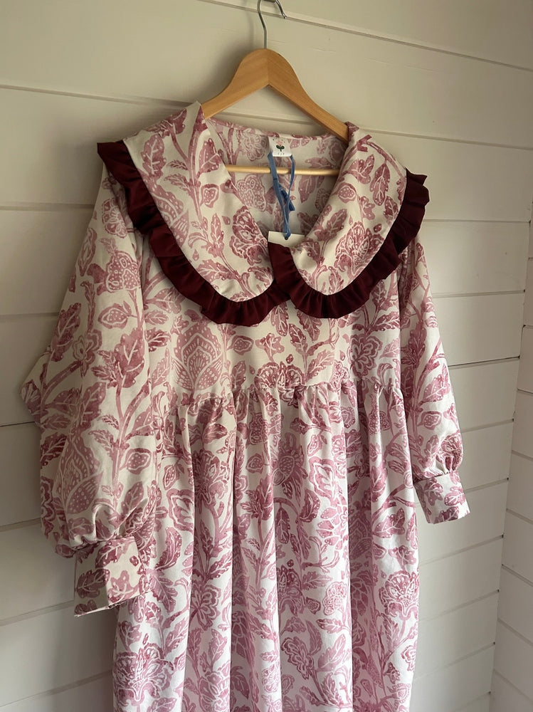 Wilton dress size 12-18