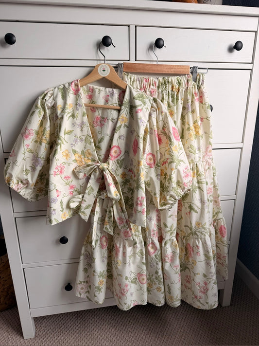 Devizes top size 8/10